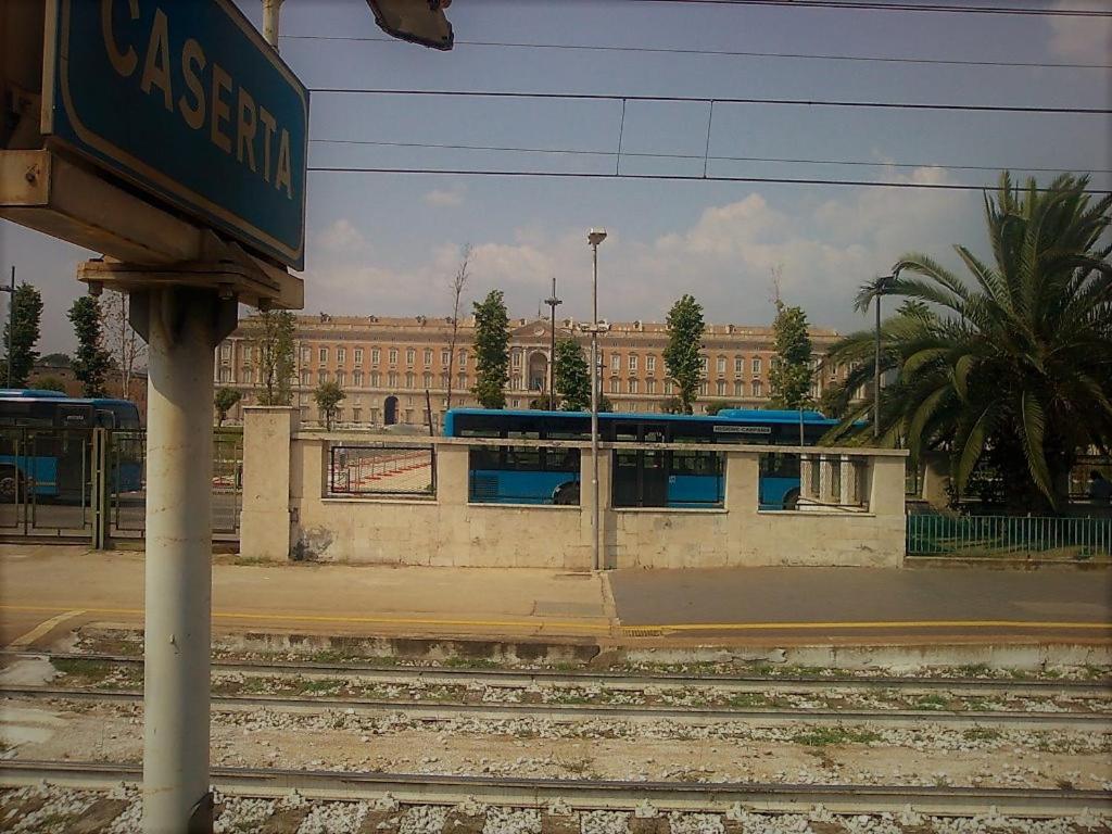 B&B Stazione La Reggia Caserta Eksteriør bilde